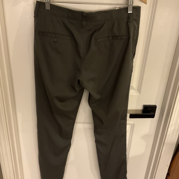 Grand Slam - Flat Front Stretch Dress Pants - Gray - Men’s Size 32x32 - Picture 4 of 10